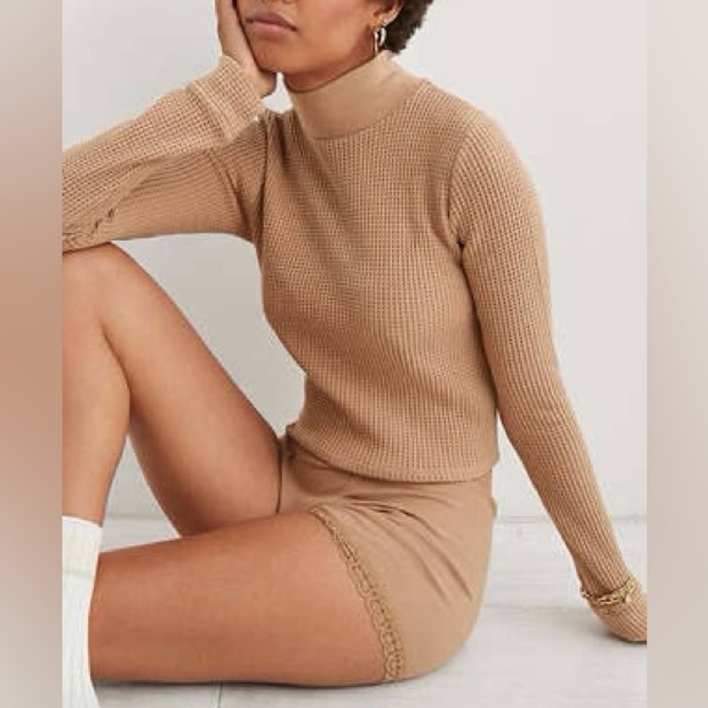 🎄Aerie Blizzard Waffle Mockneck | Beige | S